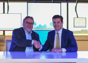 Carel Bal (l) van ALD en Bram Poeth van Eneco Zakelijk